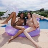 Liloo, Wikki Kee: Two Dildos