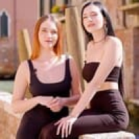 Britney Dutch and Leya Desantis, a Venetian alleyway is the best place for a fuck