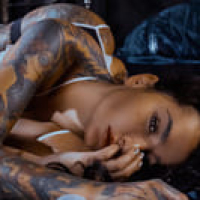 TATTOOED INSTAGRAM MODEL